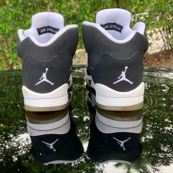 Air Jordan 5 Retro ‘Oreo - Picture 2 of 4